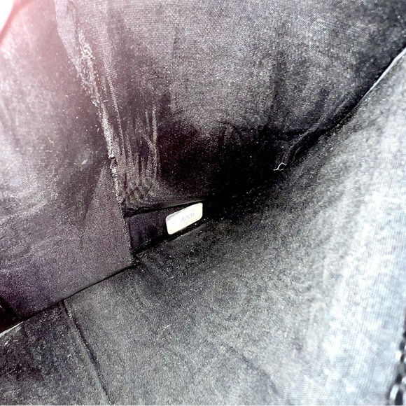 CHANEL Black Wallet with Chain - Picture 14 of 16